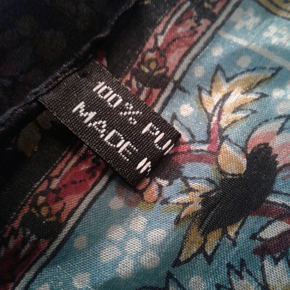 🌺 Pure Silk Oblong Scarf from India - Picture 7 of 11